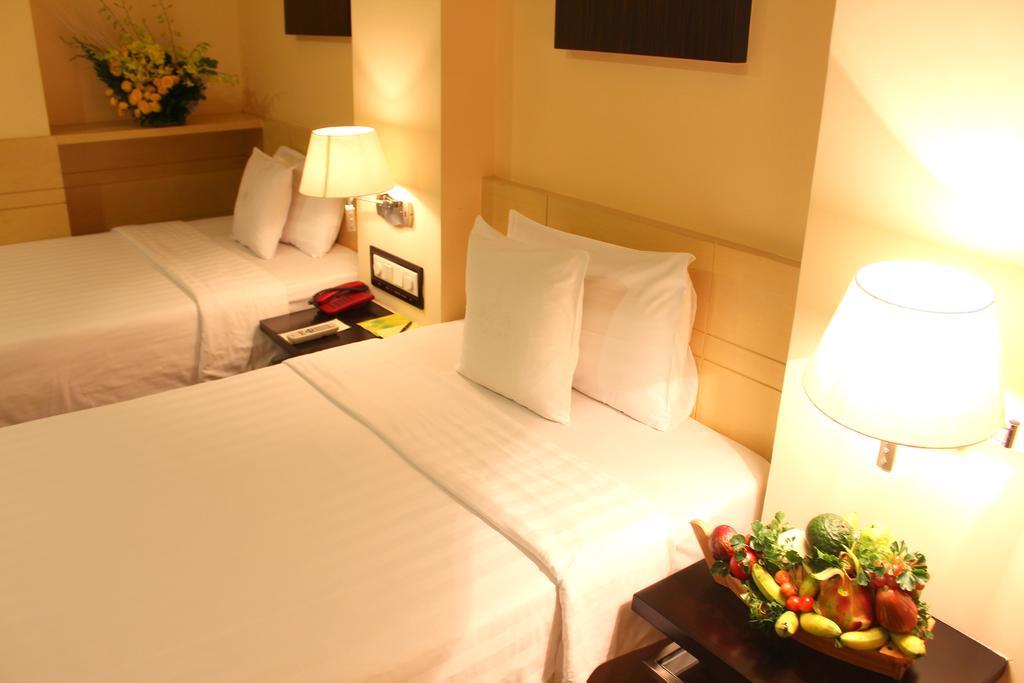 Palace Hotel Saigon Хошимин Экстерьер фото