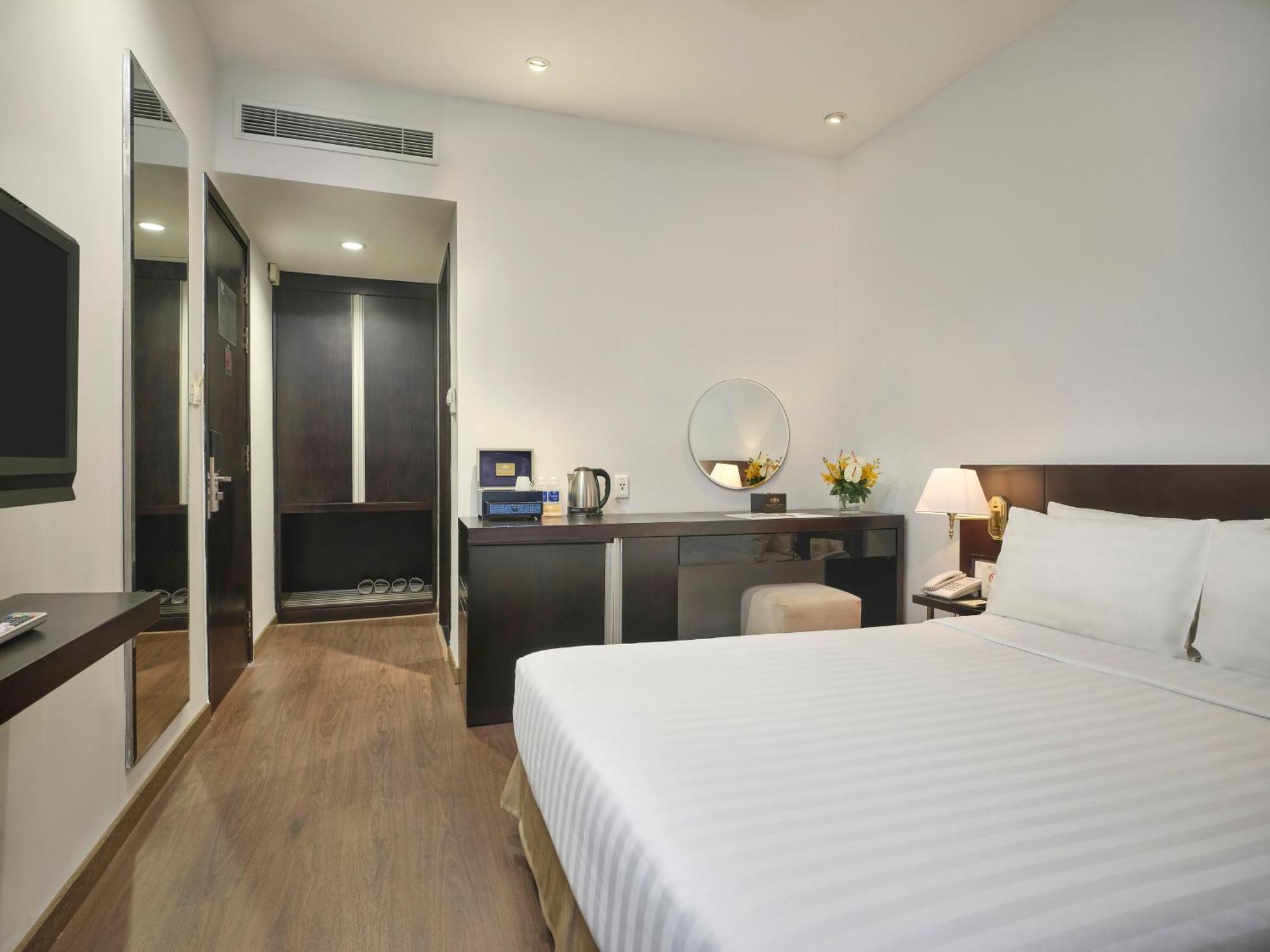 Palace Hotel Saigon Хошимин Экстерьер фото